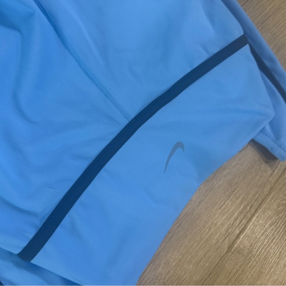 Nike Sky Blue and Black Leggings - Picture 7 of 7